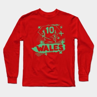 Retro Welsh Football // Vintage Grunge Wales Soccer Long Sleeve T-Shirt